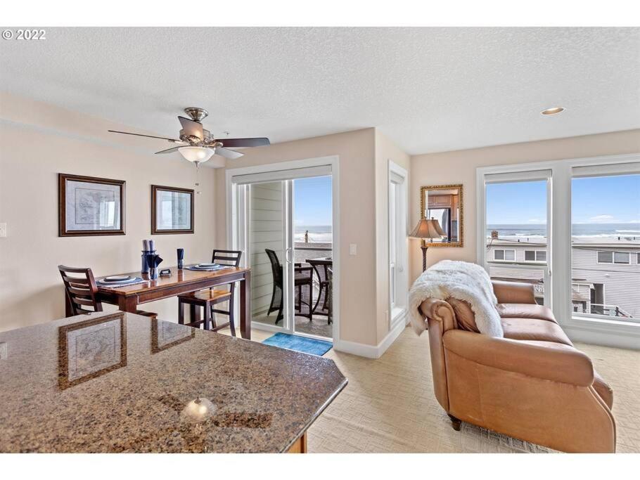 Rockaway Oceanview Condo,Steps To The Beach & Downtown,W&D, Wifi Rockaway Beach Exterior foto
